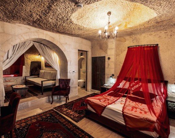 103 -Tafana Deluxe Cave Room